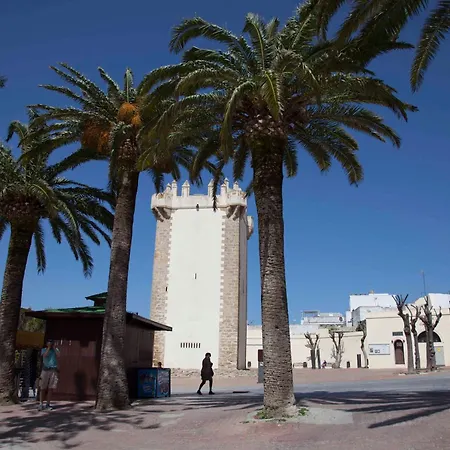 Del Faro בית הארחה *