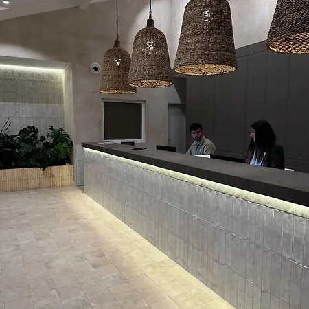 Del Faro קוניל דה לה פרונטרה