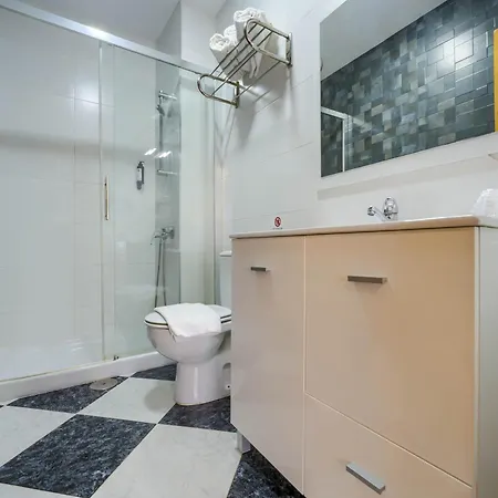 בית הארחה Del Faro קוניל דה לה פרונטרה